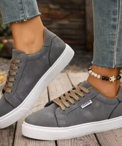 Women's casual sneakers