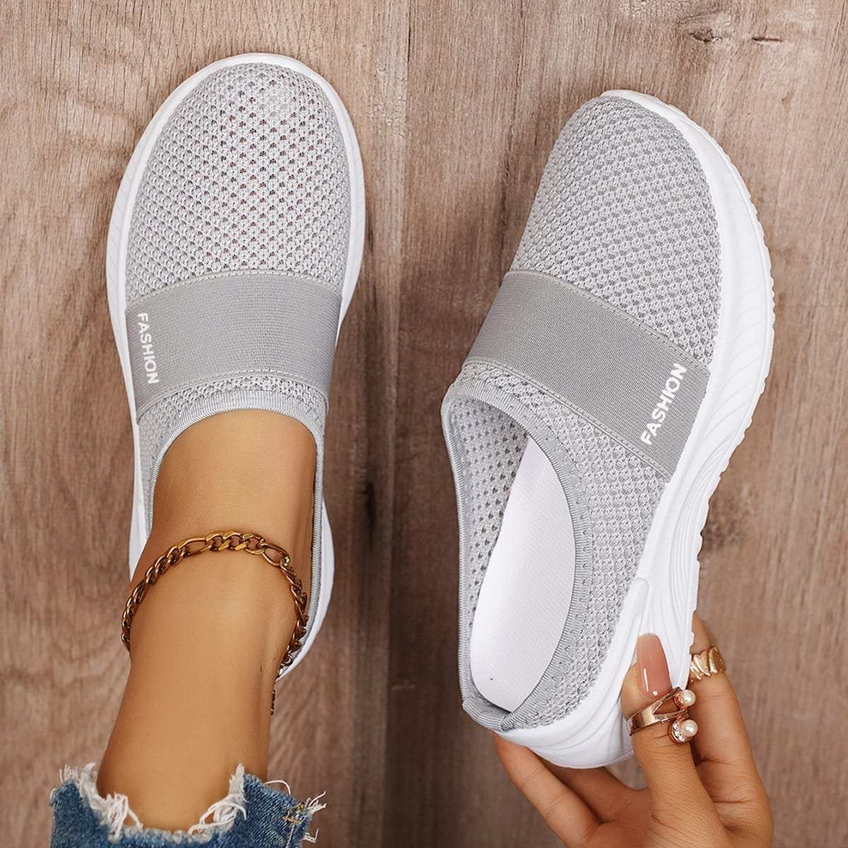 Women's Cushioned Walking Shoes - Image 5