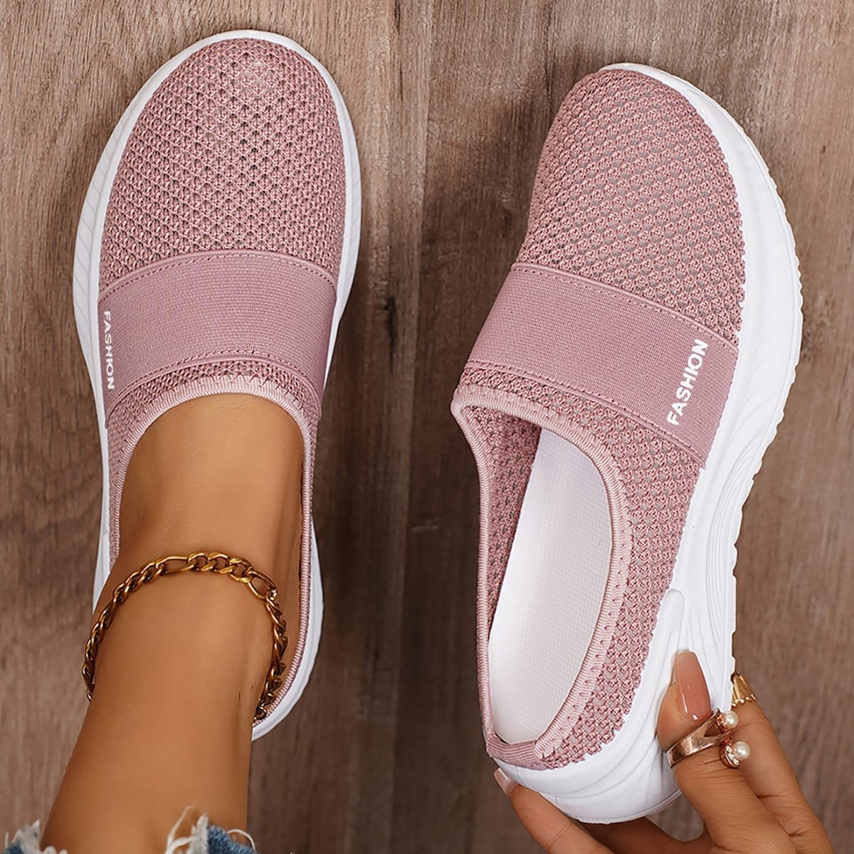 Women's Cushioned Walking Shoes