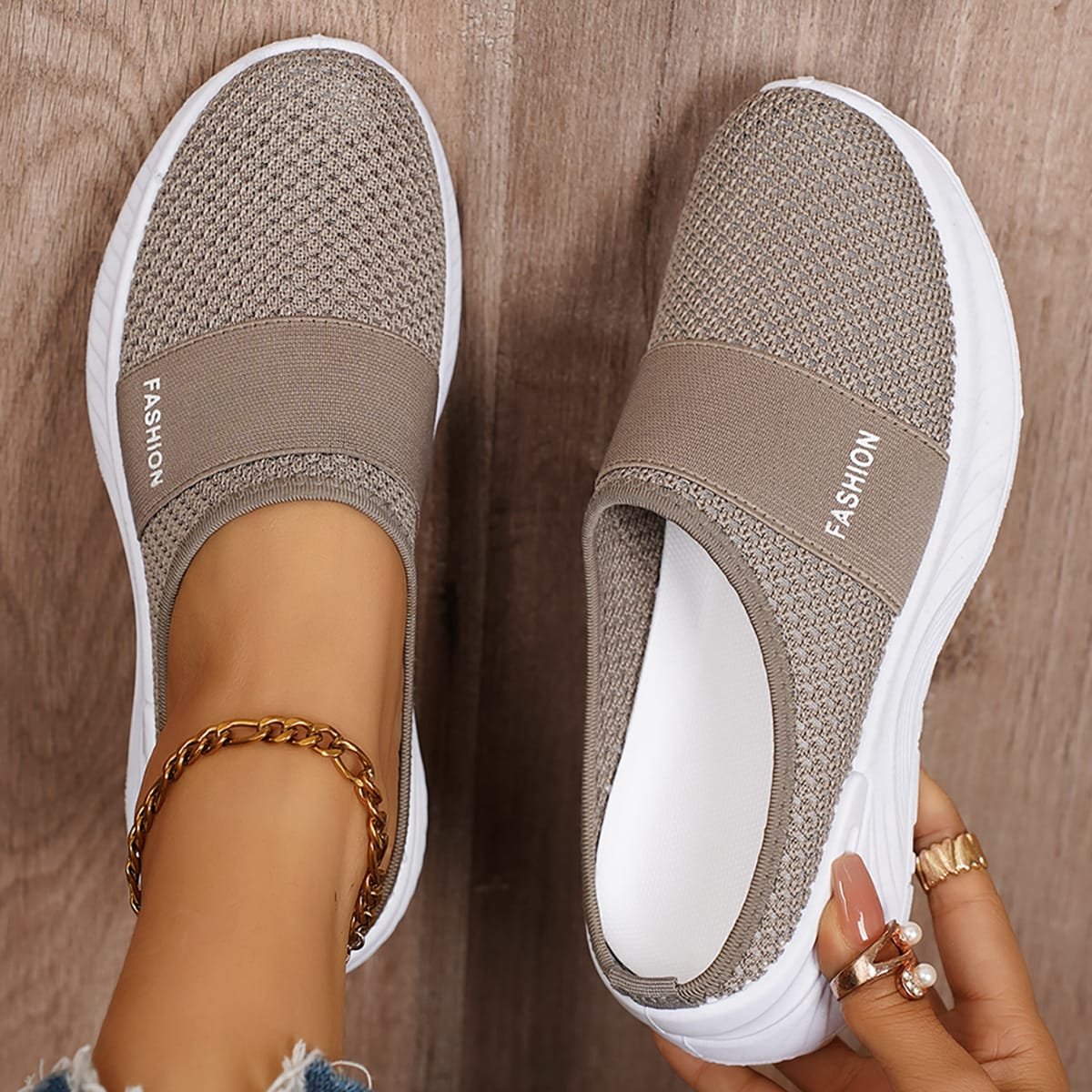 Women's Cushioned Walking Shoes - Image 3